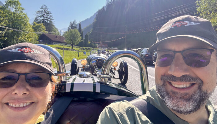 Cómo preparar una salida internacional (si tienes un Morgan de tres ruedas y muchas ganas de carretera)